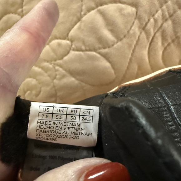 Toms Black Croc-Embossed Ankle Boots - Picture 4 of 4